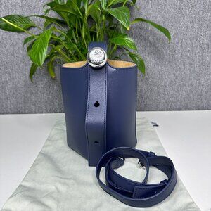 LOEWE Pebble bag💙